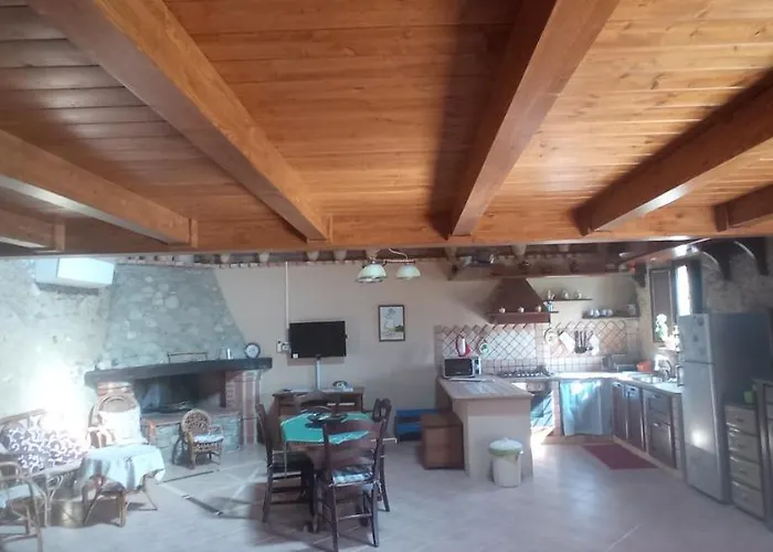 בקתה Casale Chiara & Giulia *